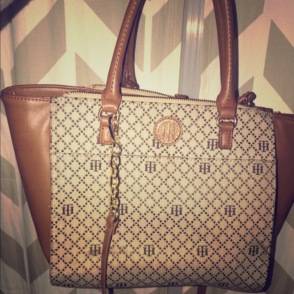 Tommy Hilfiger Crossbody